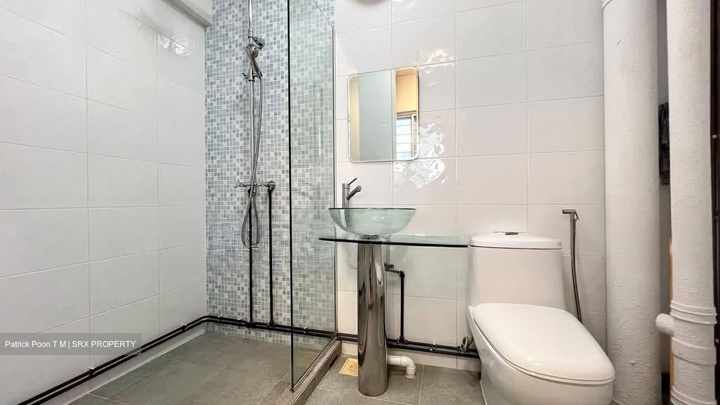 Blk 216 Jurong East Street 21 (Jurong East), HDB Executive #577147561